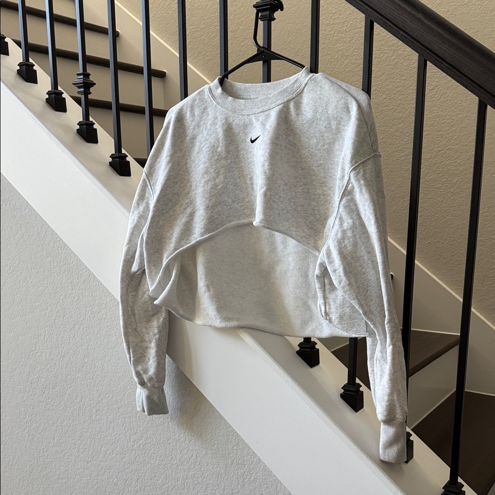 Nike Women's  Lt Grey Cropped Sweatshirt